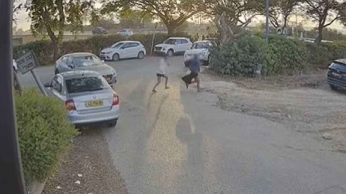 महिला को हमास के आतंकी ने कैसे उतारा मौत के घाट, नया फुटेज आया सामने, Video में देखिए दर्दनाक मंजर