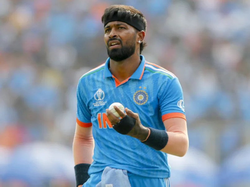 Hardik encouraged the players wished good luck for the final icc odi world cup 2023 ind vs aus final