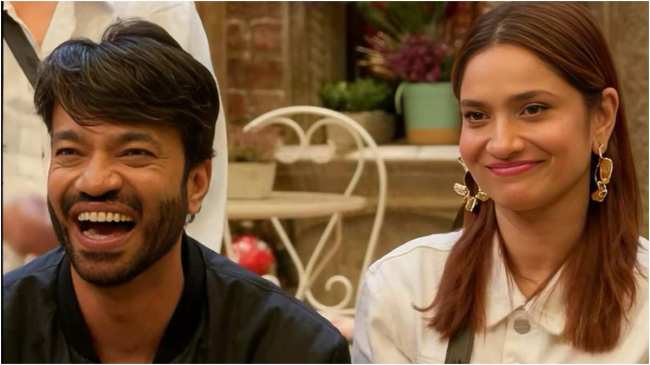 Vicky Jain Hide Baldness With Wig