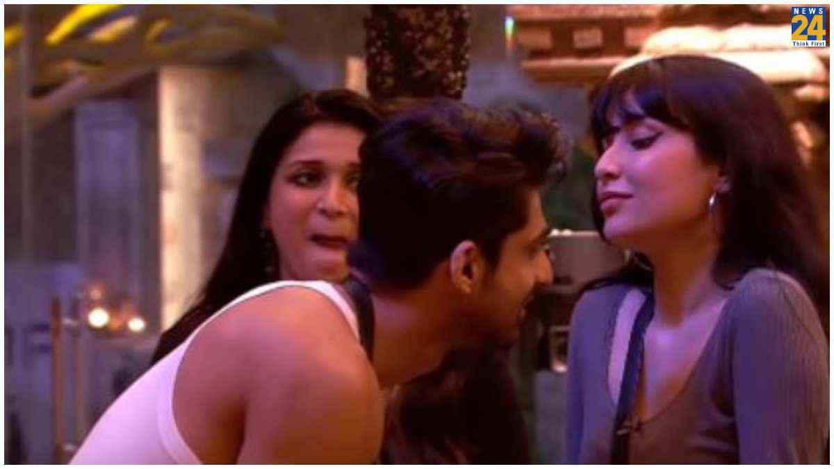Bigg Boss 17: Abhishek Kumar ने KhanZaadi से की Kiss की डिमांड, यूजर्स बोले 'अरे भइया ईशा को कितना जलाओगे'