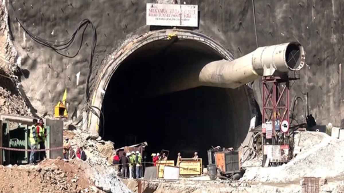 Tunnel में फंसे 41 मजदूरों के लिए 6 इंच की पाइपलाइन बनी वरदान, 30 से 40 घंटे में मिल सकती है खुशखबरी