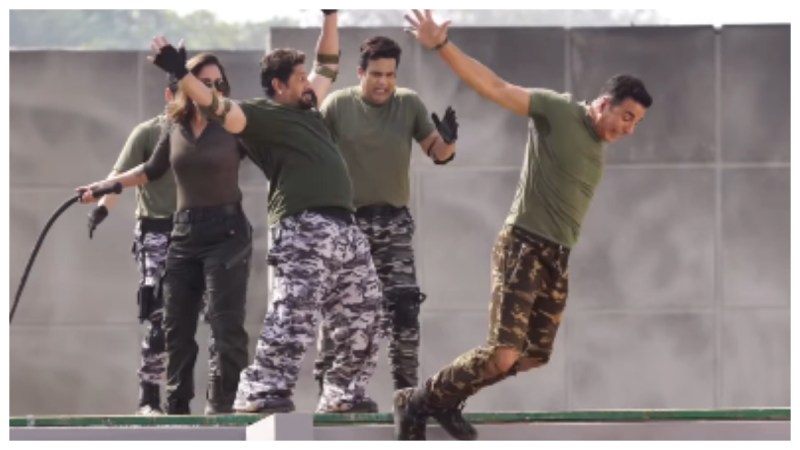 Akshay Kumar Shares BTS Video