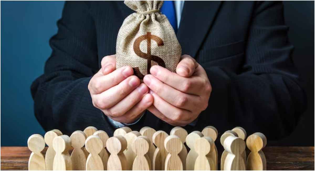 क्या होती है Crowd Funding, जनता से जुड़ने में कैसे मददगार होती यह प्रक्रिया? जानें सबकुछ