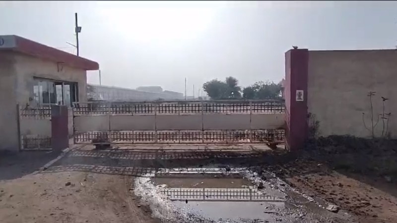 गुजरात में फर्जीवाड़े की हद पार, फ्रॉड गैंग ने नकली Toll Plaza बनाकर डेढ़ साल तक लोगों को ठगा, Video