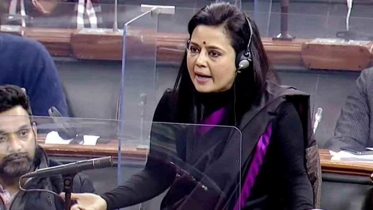 Cash For Query Case : महुआ मोइत्रा की सांसदी जाने के बाद लगी Reactions की झड़ी, देखें-किसने क्या कहा...