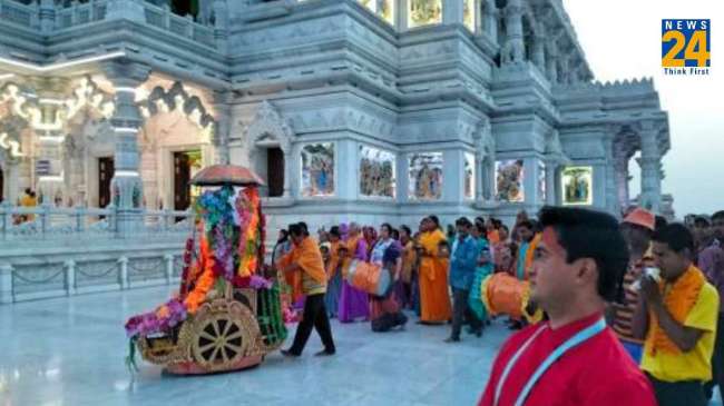 Mandir Parikrama Mantra
