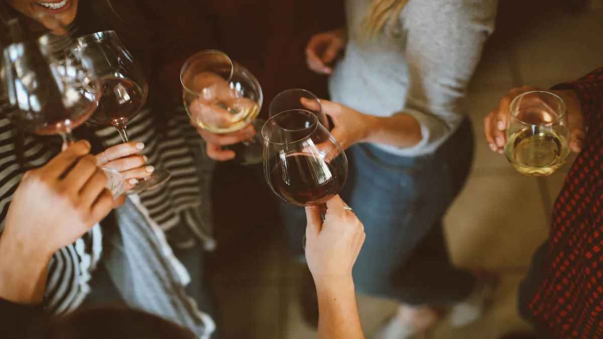 न्यू ईयर-क्रिसमस पर घर में पार्टी करने से पहले जान ले लाइसेंस के नियम, नहीं तो देना पड़ेगा जुर्माना
