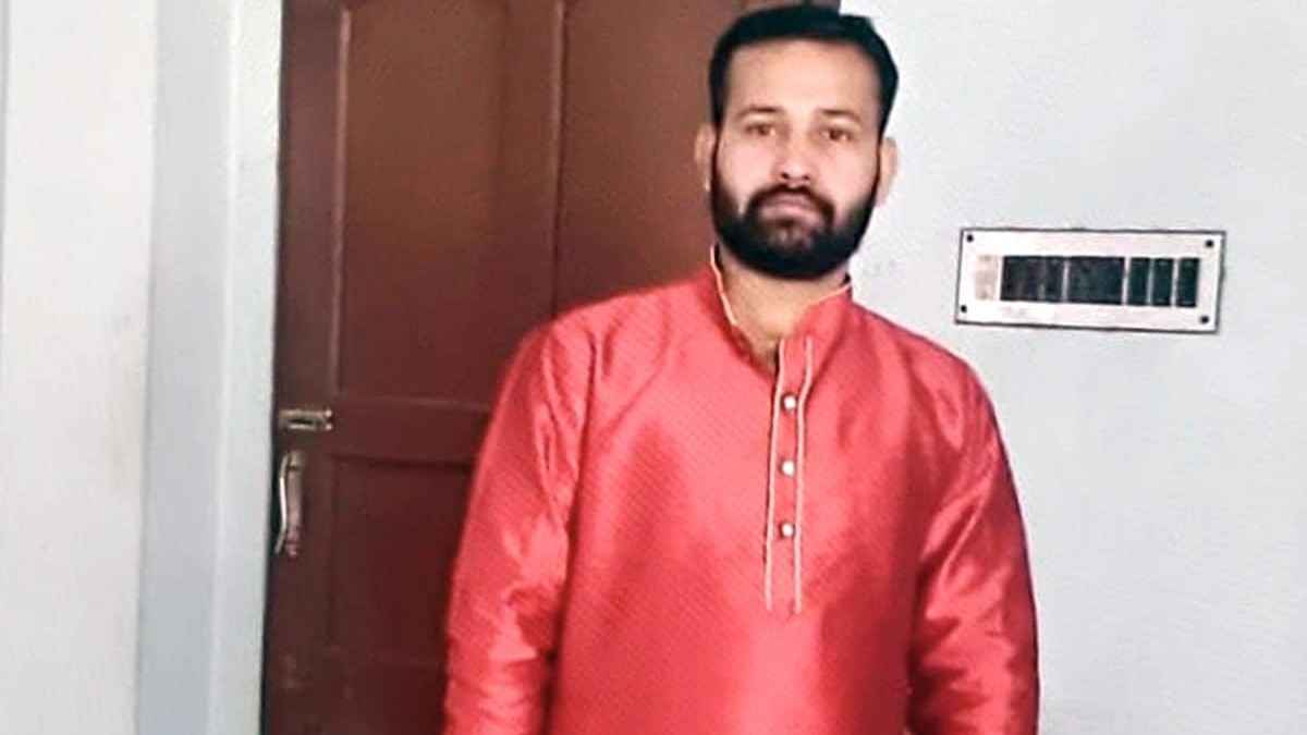 संसद की सुरक्षा में सेंध लगाने वाले मास्टरमाइंड ललित झा ने थाने में किया सरेंडर