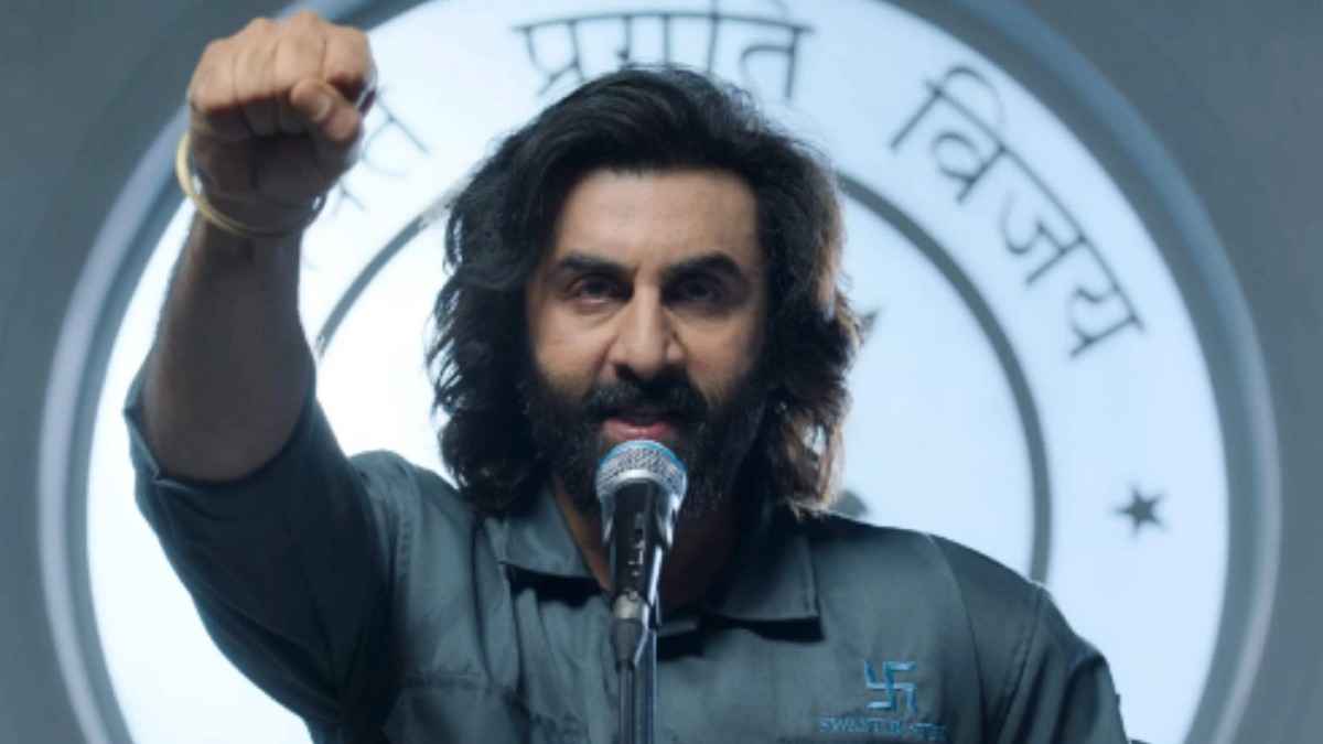 Ranbir Kapoor jai mata di cake cutting Complaint filed against Animal actor trolled Viral Video