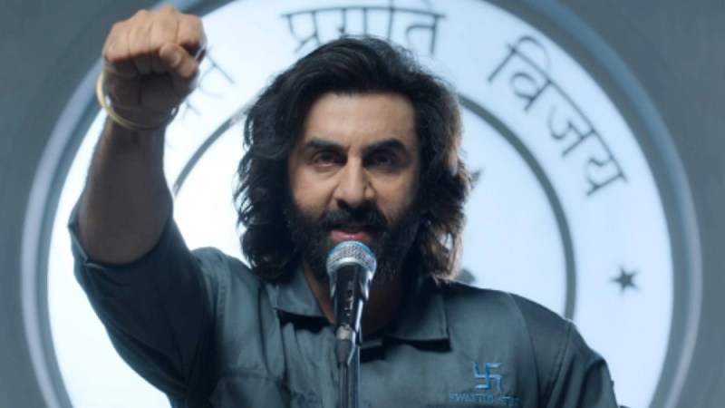 Ranbir Kapoor jai mata di cake cutting Complaint filed against Animal actor trolled Viral Video