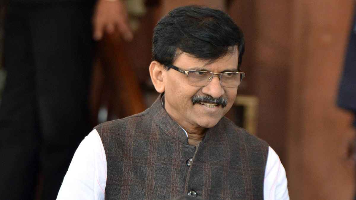 Shiv Sena UBT leader Sanjay Raut संजय राउत ने दावा किया कि बीजेपी महाराष्ट्र और झारखंड में हार रही है।