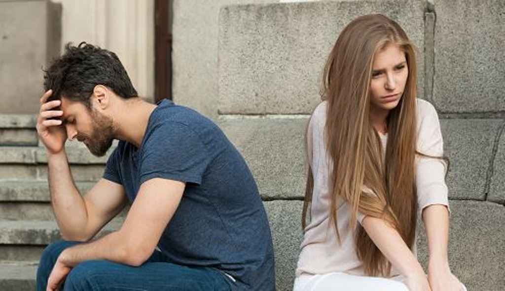 Relationship Tips: रिश्ते में आने लगी है कड़वाहट, पार्टनर नहीं करता कद्र, तो इन 4 बातों को आज से ही करें फॉलो