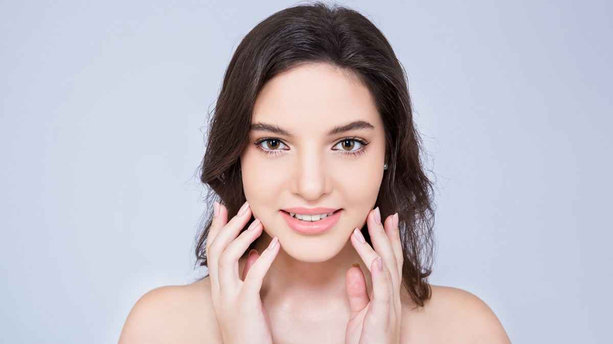 सर्दियों में पाना चाहते हैं Glowing Skin? तो अपनाएं 5 गजब के घरेलू नुस्खे