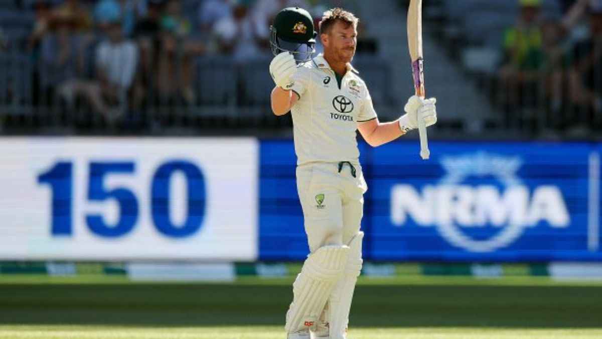 david-warner century warner-takes haters Australia vs Pakistan 1st Test