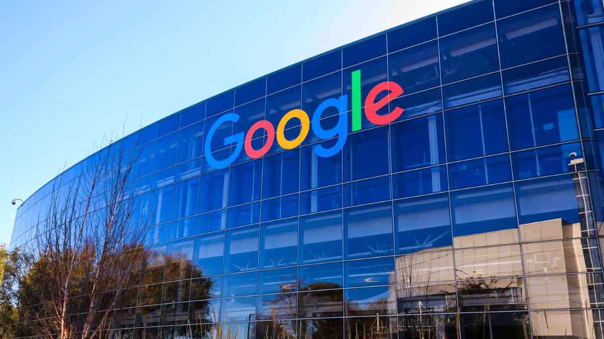 Google के 30 हजार कर्मचारियों के लिए परेशानी का कारण बना AI, नौकरी पर मंडरा रहा खतरा
