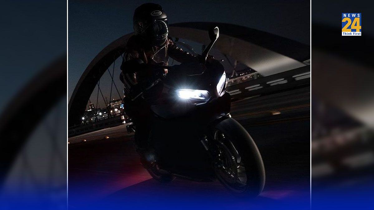 Triumph Daytona 660 will launch on 9 January, 2024 teased before global unveil