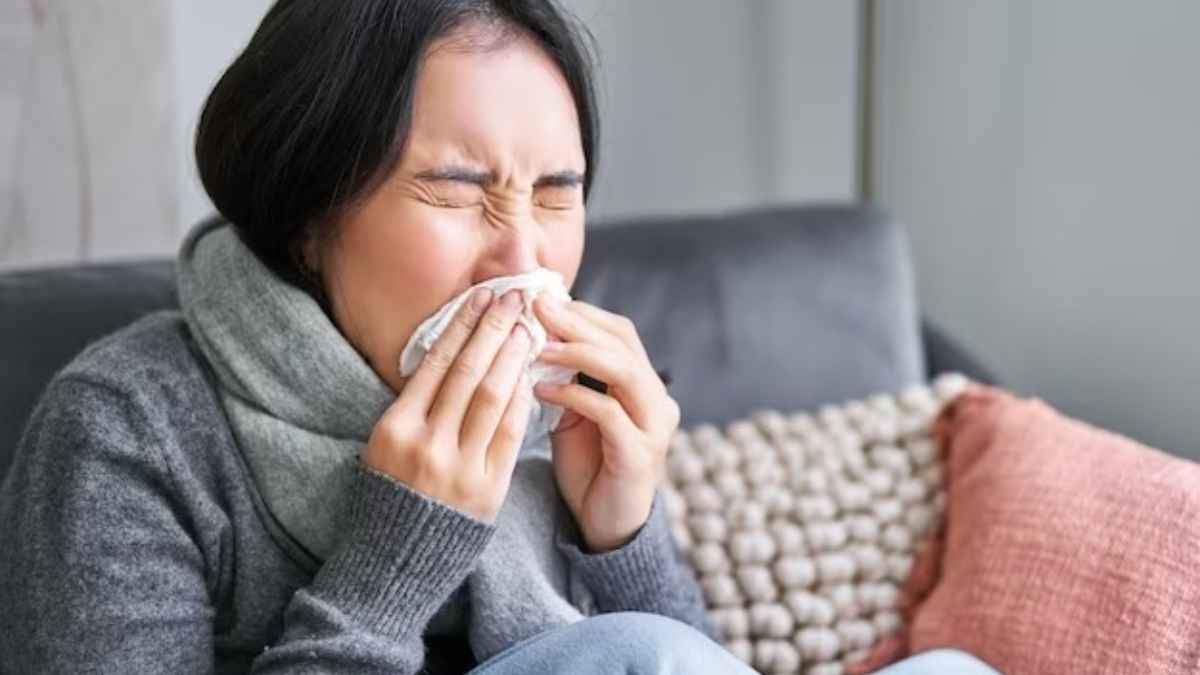 बार-बार छींक आए तो तुरंत करें ये 5 घरेलू उपाय, चुटकियों में मिलेगा आराम