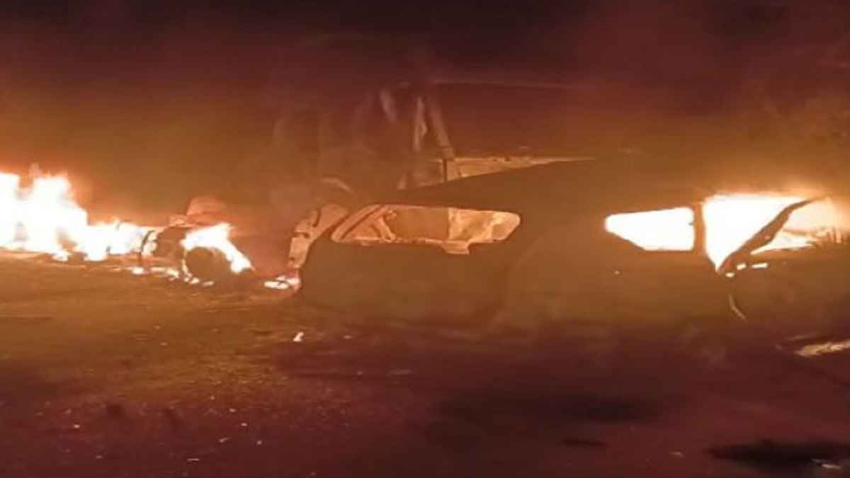 उत्तर प्रदेश के बरेली में बड़ा हादसा, डंपर से टकराई शादी से लौट रही कार, 8 लोग जिंदा जले