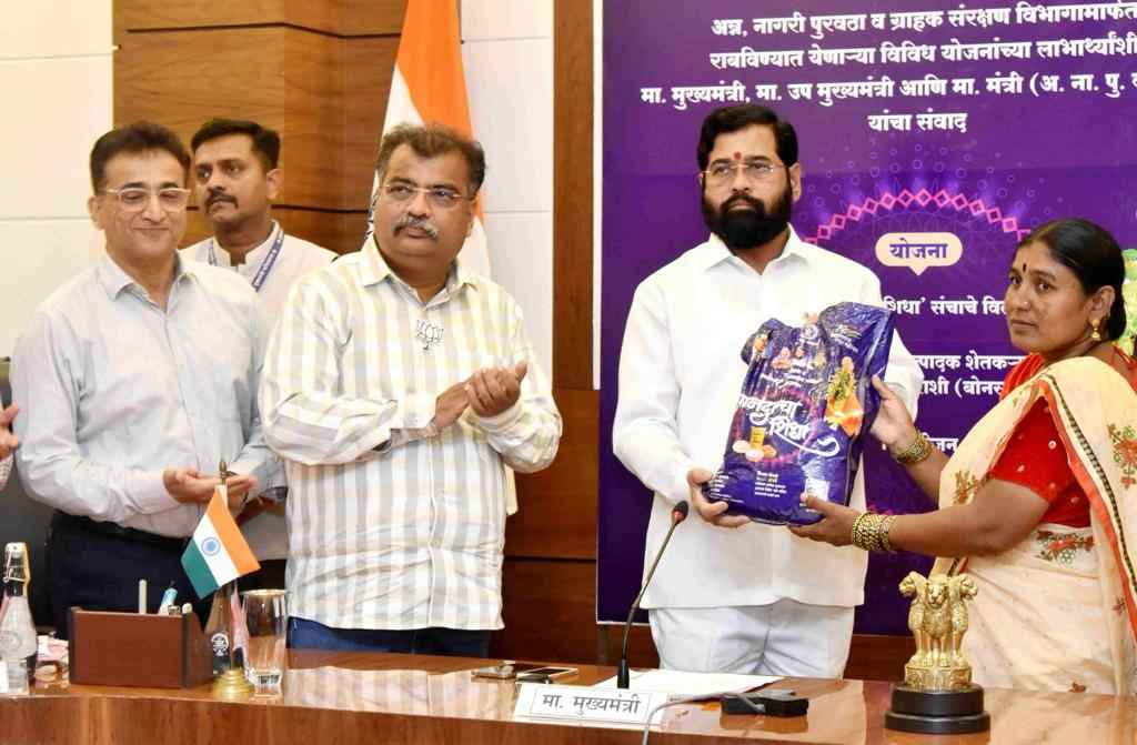 राम मंदिर की प्राण प्रतिष्ठा पर लोगों को राशन बांटेगी शिंदे सरकार, मंत्रिमंडल का बड़ा फैसला