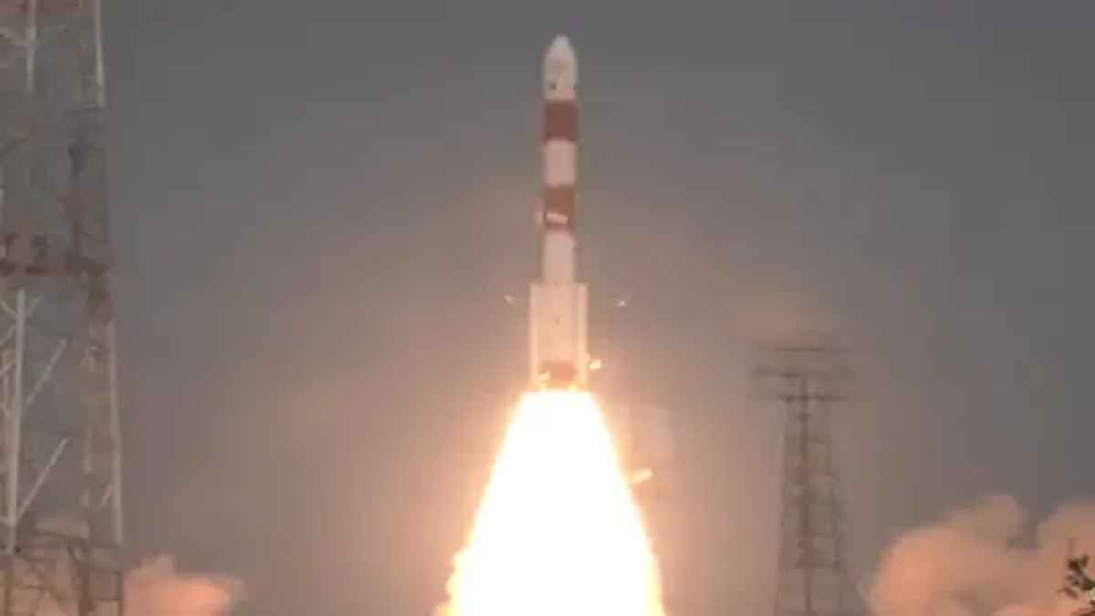 नए साल के पहले दिन भारत ने रचा इतिहास, ISRO का XPoSat मिशन लाॅन्च, अंतरिक्ष में रेडिएशन की करेगा स्टडी