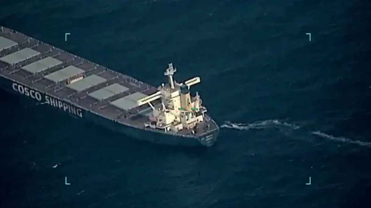 अरब सागर में हाईजैक जहाज को छुड़ाकर Indian Navy ने मनवाया अपना लोहा, समुद्री लुटेरों को दिया मुंहतोड़ जवाब