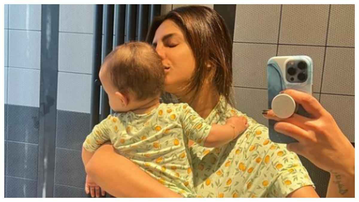 Malti Marie ने ली अपनी 'पहली सेल्फी', Priyanka Chopra के बेटी की क्यूटनेस ने जीता सबका दिल