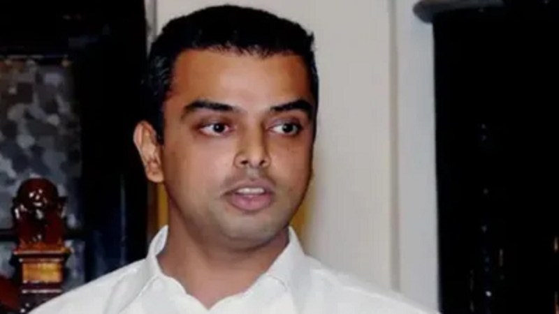 Former MP Milind Deora resigns