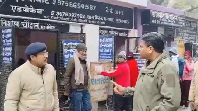 Moradabad SSP got stuck in a traffic jam, he reprimanded the CO