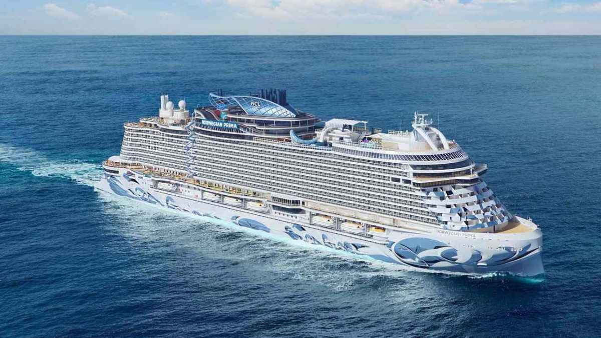 गजब! 2 भारी-भरकम Cruise Ships को बहा ले गईं समुद्र की लहरें और हवाएं