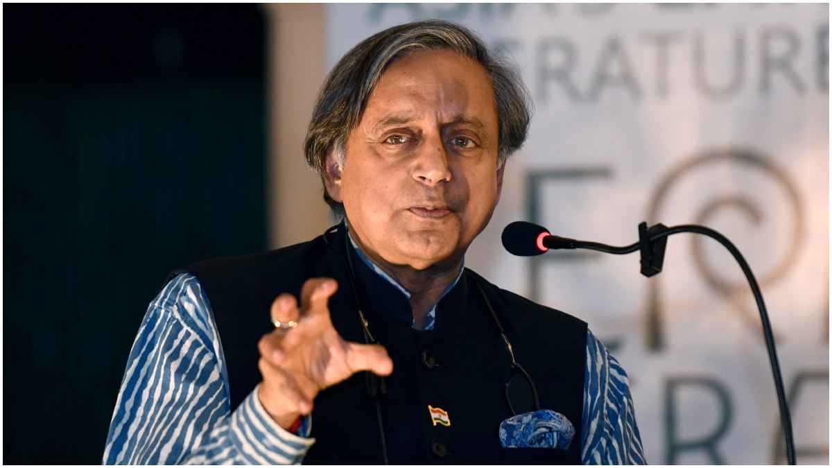 'फितरत है मुकरने की, वादे पे कैसे यकीन करूं?', भड़के शशि थरूर ने पाकिस्तान को लेकर लिखी पोस्ट