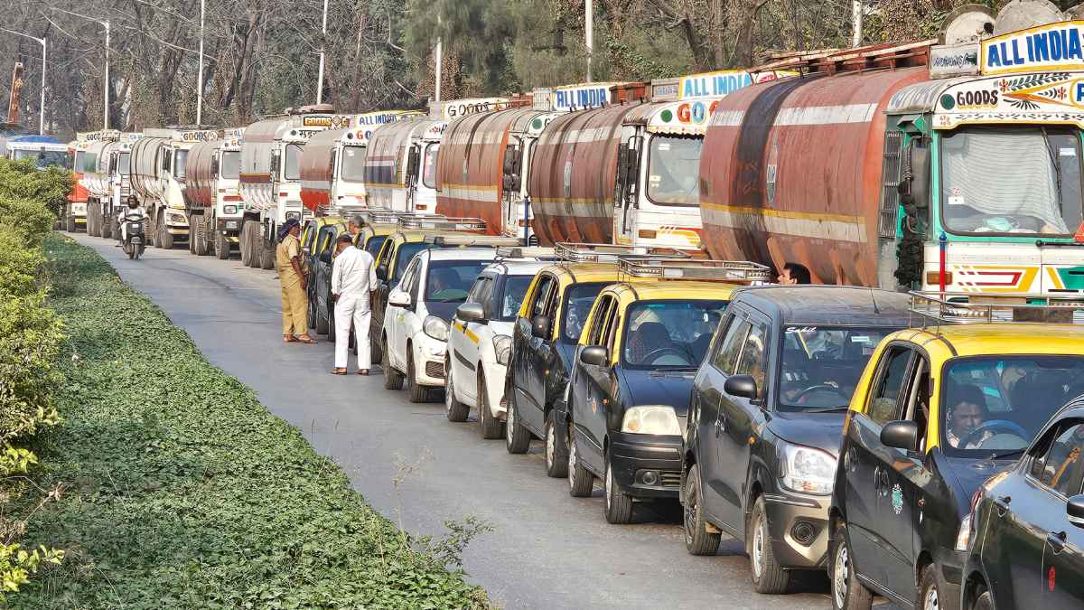 Truck Drivers Protest: सोशल मीडिया पर क्यों हो रहा ट्रेंड, कानून को लेकर क्या बोल रहे ट्रक ड्राइवर