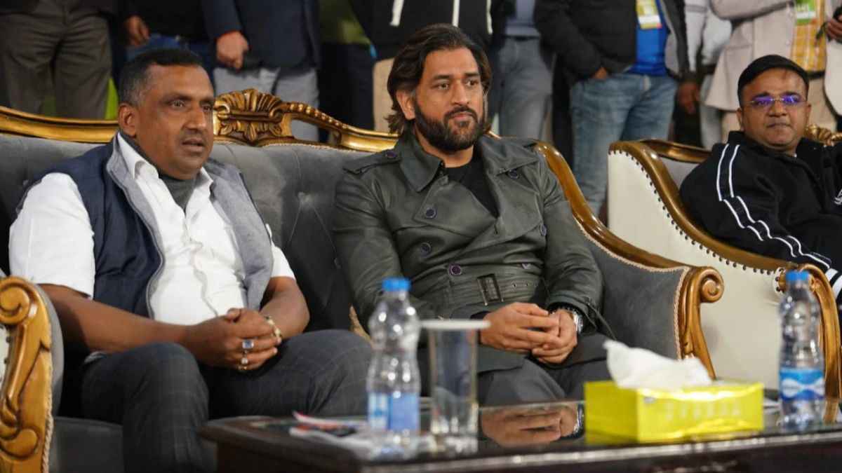 MS Dhoni latest video support hockey team india FIH Olympic Qualifier