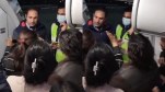 passengers quarrel with indigo staff Srinagar Mumbai flight due to delay