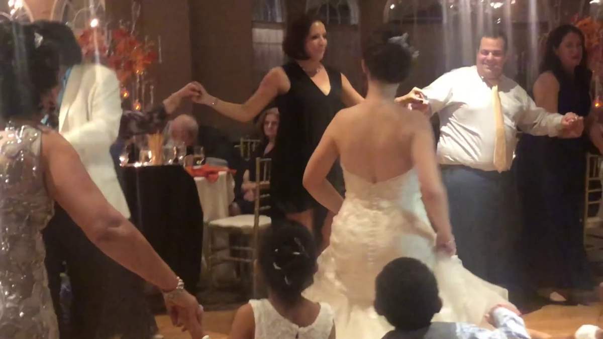wedding in italy dance