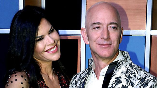 Amazon founder Jeff Bezos and his girlfriend Lauren Sanchez Amazon founder Jeff Bezos and his girlfriend Lauren Sanchez