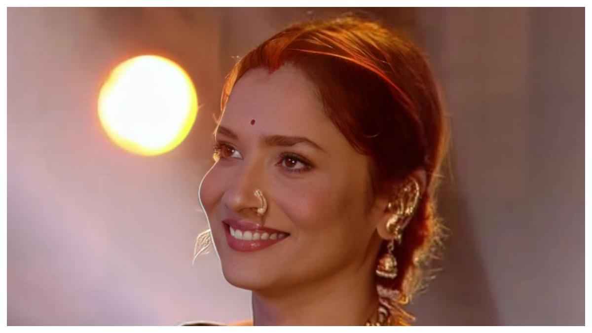 Valentine’s Day पर मिसेज जैन की लोगों ने जमकर लगाई क्लास, कैमरे के सामने सरकी Ankita Lokhande की ड्रेस