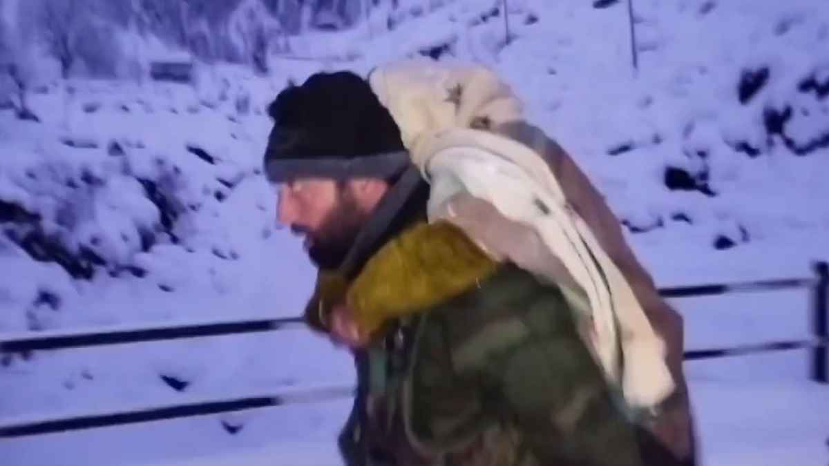 Army Soldiers Saved Pregnant Woman Life