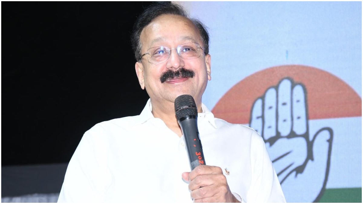Baba Siddique Addressing An Event