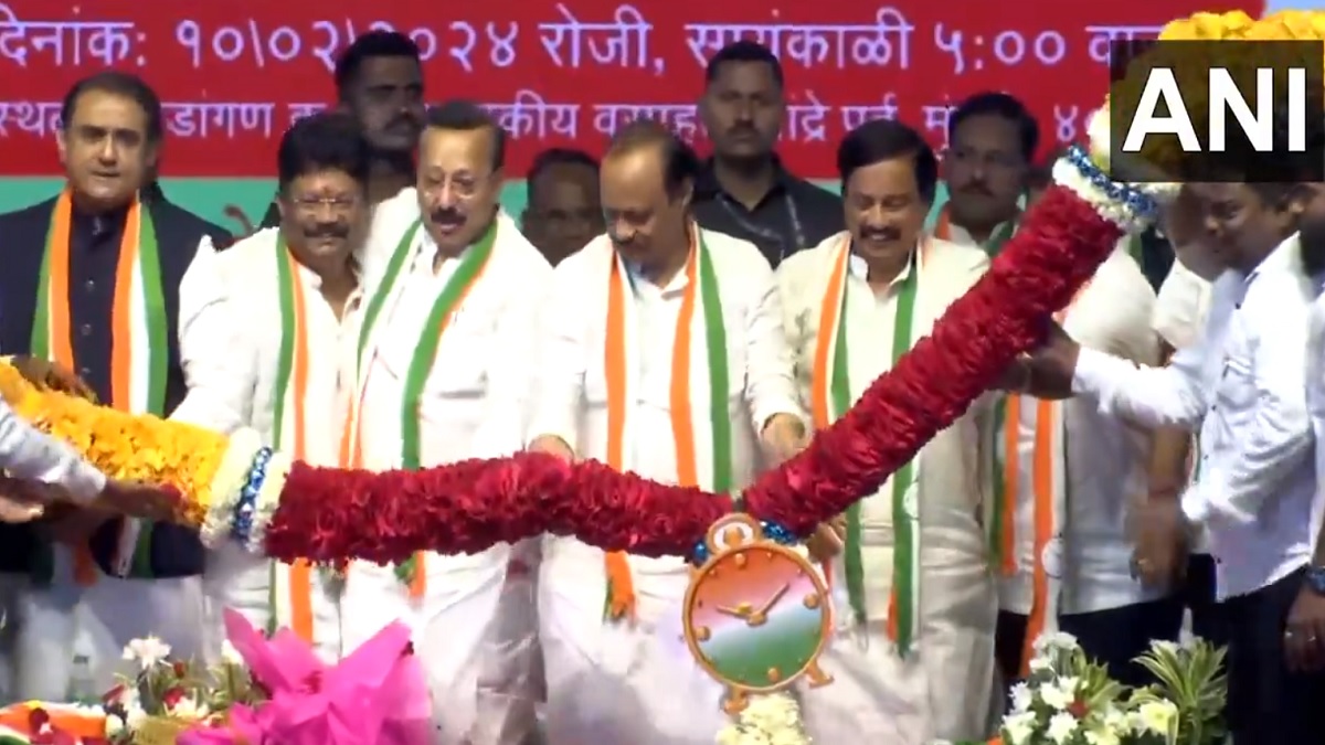 Baba Siddique joins NCP