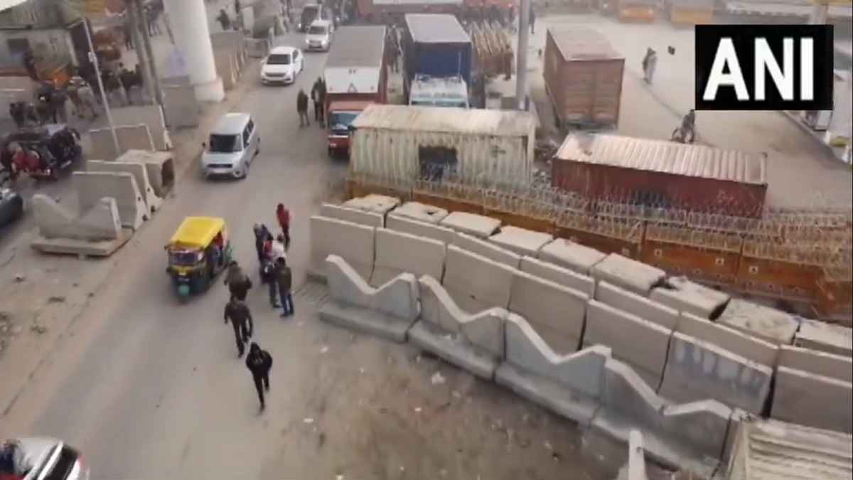 'बॉर्डर सील, इंटरनेट बैन, धारा 144, बसें बंद'; दिल्ली पुलिस की ट्रैफिक एडवाइजरी पढ़कर ही घर से निकलें