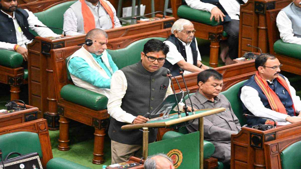 Chhattisgarh Budget 2024 : वित्त मंत्री पेश किया 'अमृतकाल के नींव का बजट', GDP को दोगुना करने लक्ष्य