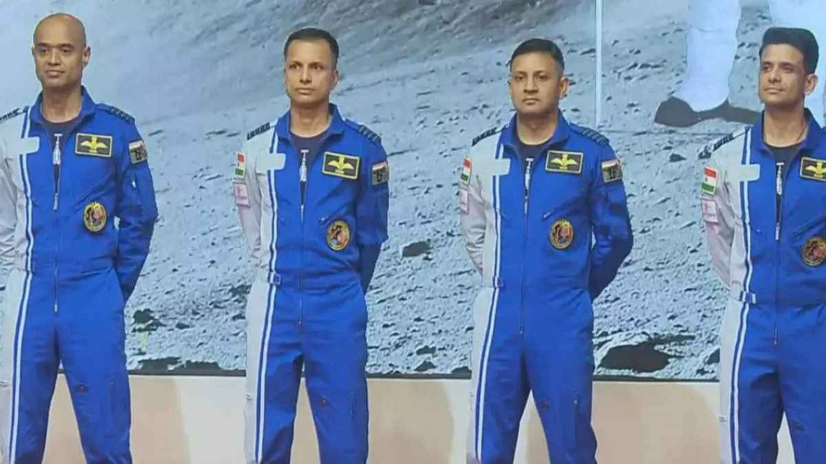 कौन हैं वो 4 एस्ट्रोनॉट, जो Gaganyaan Mission के लिए चुने गए, PM मोदी ने की चारों से मुलाकात