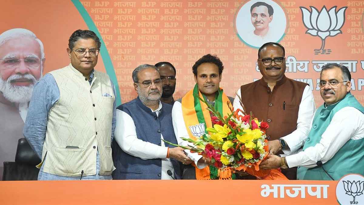 Ritesh Pandey ने 'चिट्ठी बम' फोड़ा, बसपा को छोड़ा और जॉइन की भाजपा, बोले- अभी 9 और आएंगे