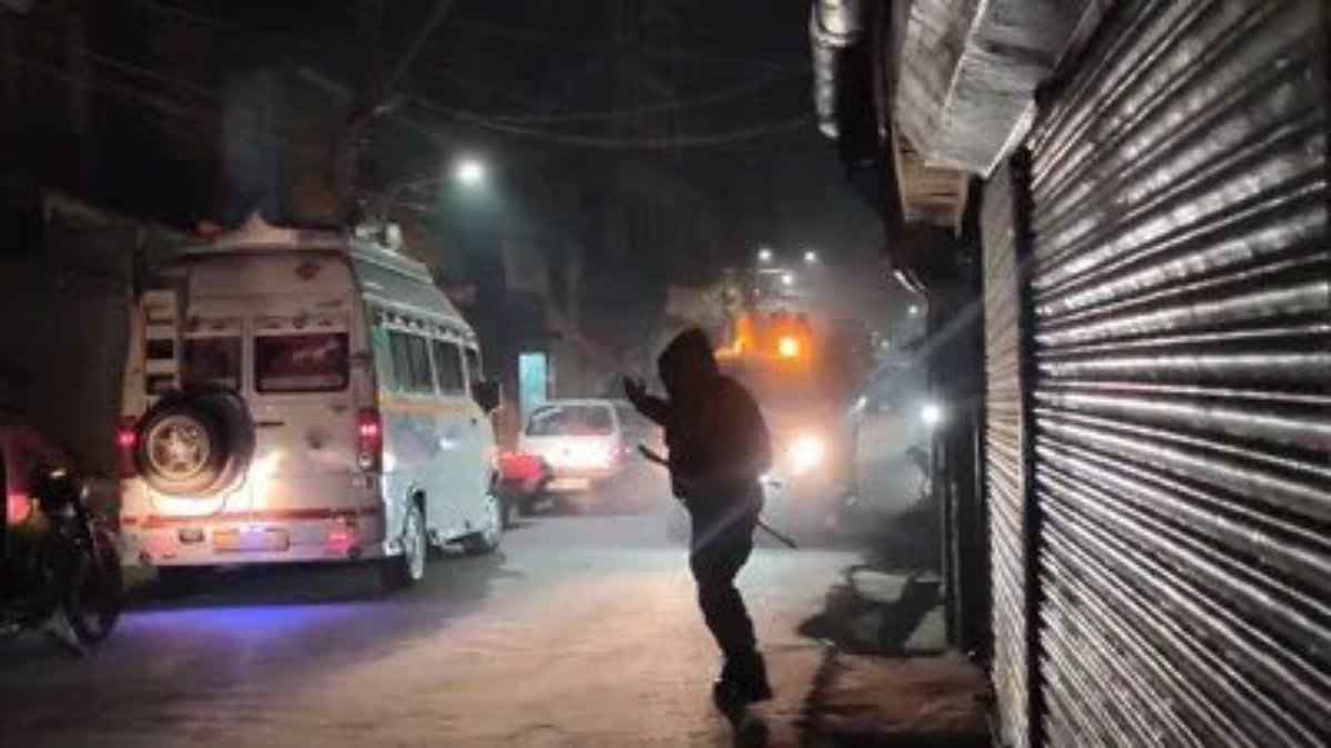 श्रीनगर में आतंकी हमला, पंजाब के शख्स की मौत