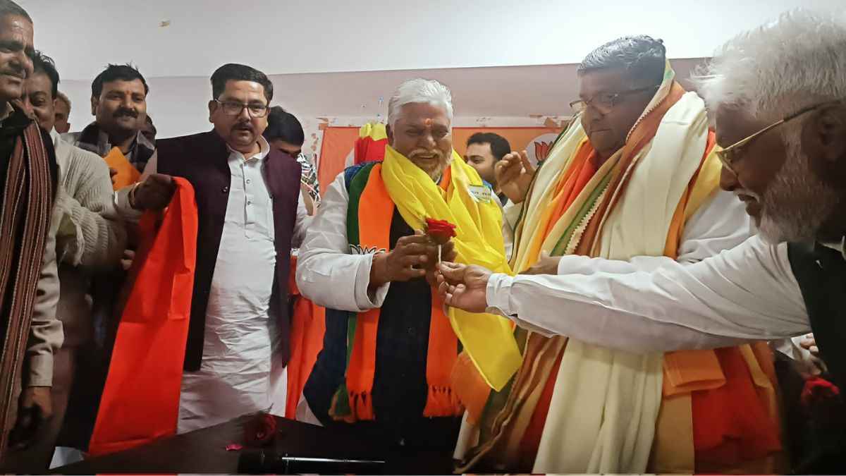 आपदा प्रबंधन विभाग का प्रभार ग्रहण करते ही एक्शन मोड में दिखे मंत्री प्रेम कुमार, अधिकारियों की लगाई क्लास