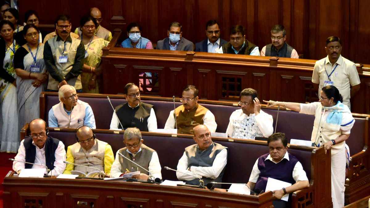 'यह आपका पार्टी कार्यालय नहीं है...', बीजेपी विधायकों पर क्यों आगबबूला हुईं ममता बनर्जी?