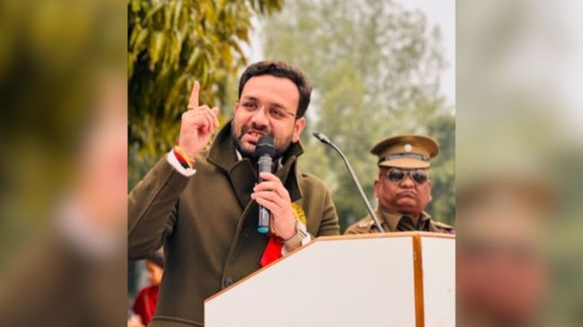 Aman Mani Tripathi joins congress maharajganj seat lok sabha election 2024 Aman Mani Tripathi joins congress maharajganj seat lok sabha election 2024
