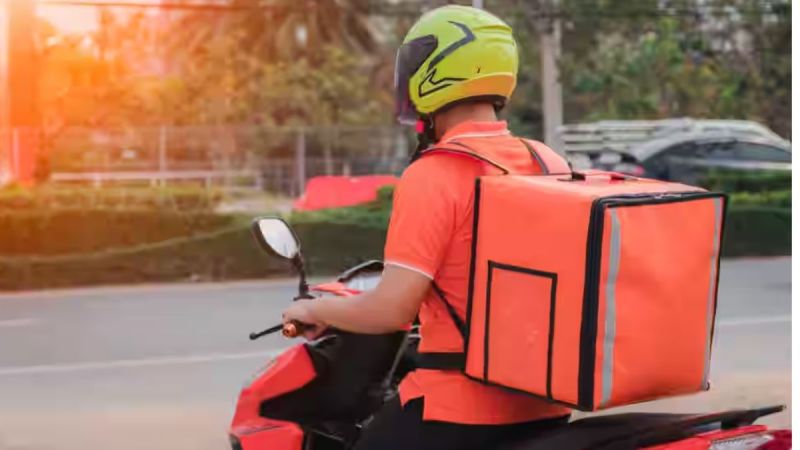 Dosa Delivery boy
