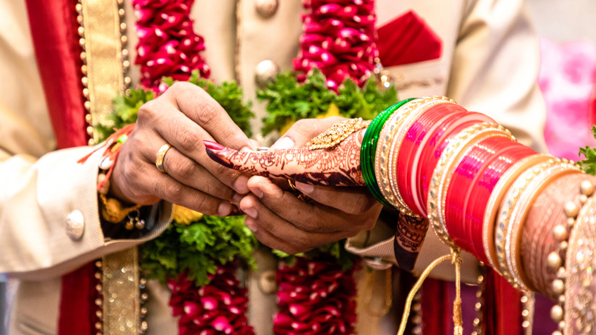 Groom's Sister Love Story With Videographer