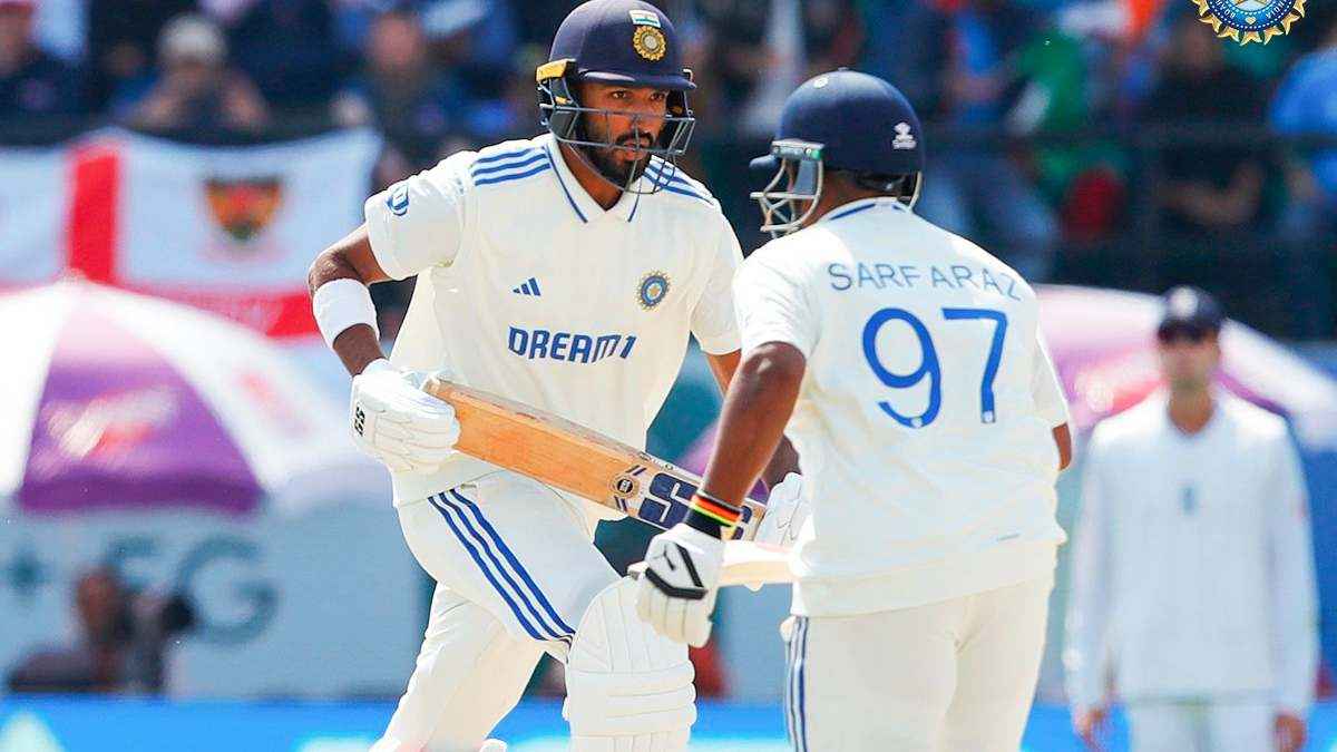 IND vs ENG: देवदत्त पडिक्कल ने डेब्यू मैच में छक्का लगाकर ठोका पचासा, अंग्रेजों की लगाई क्लास